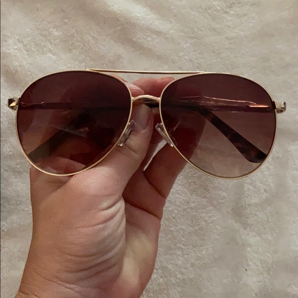 New Oscar de la renta Sunglasses